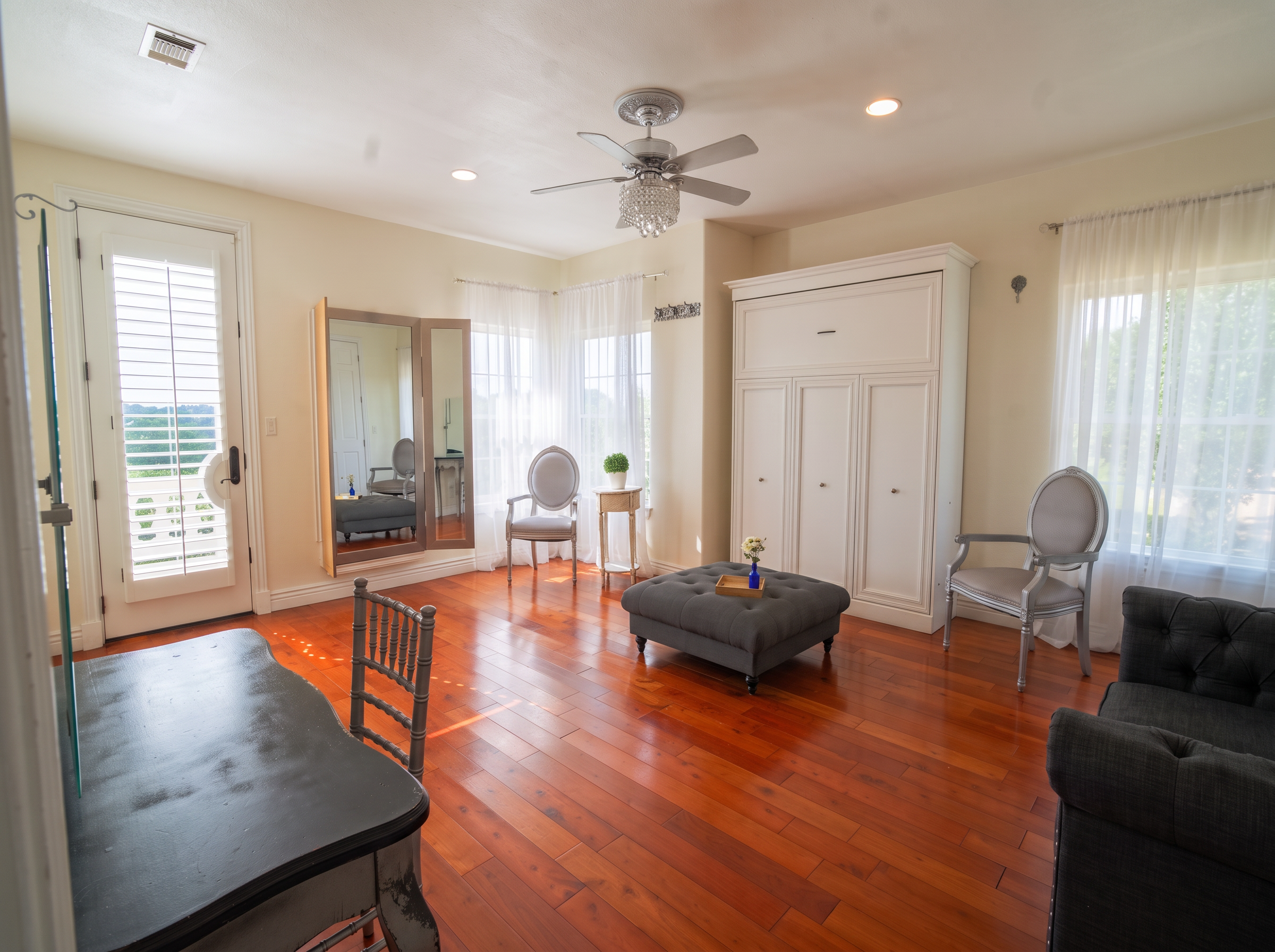 Bridal & Groom Suites